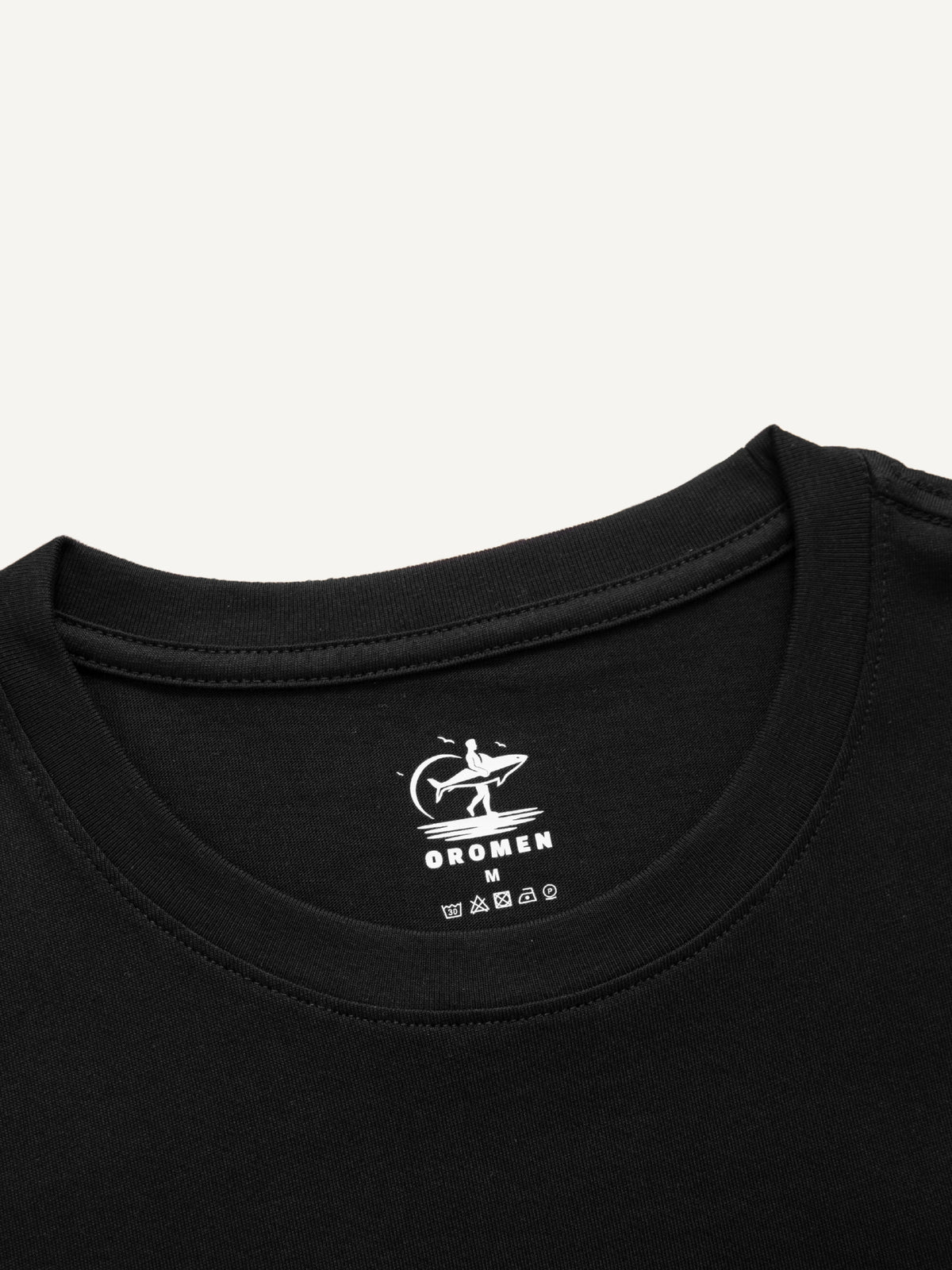 Classic ribbed crew neckline and collar detail of OROMEN Banana Embroidery Tee