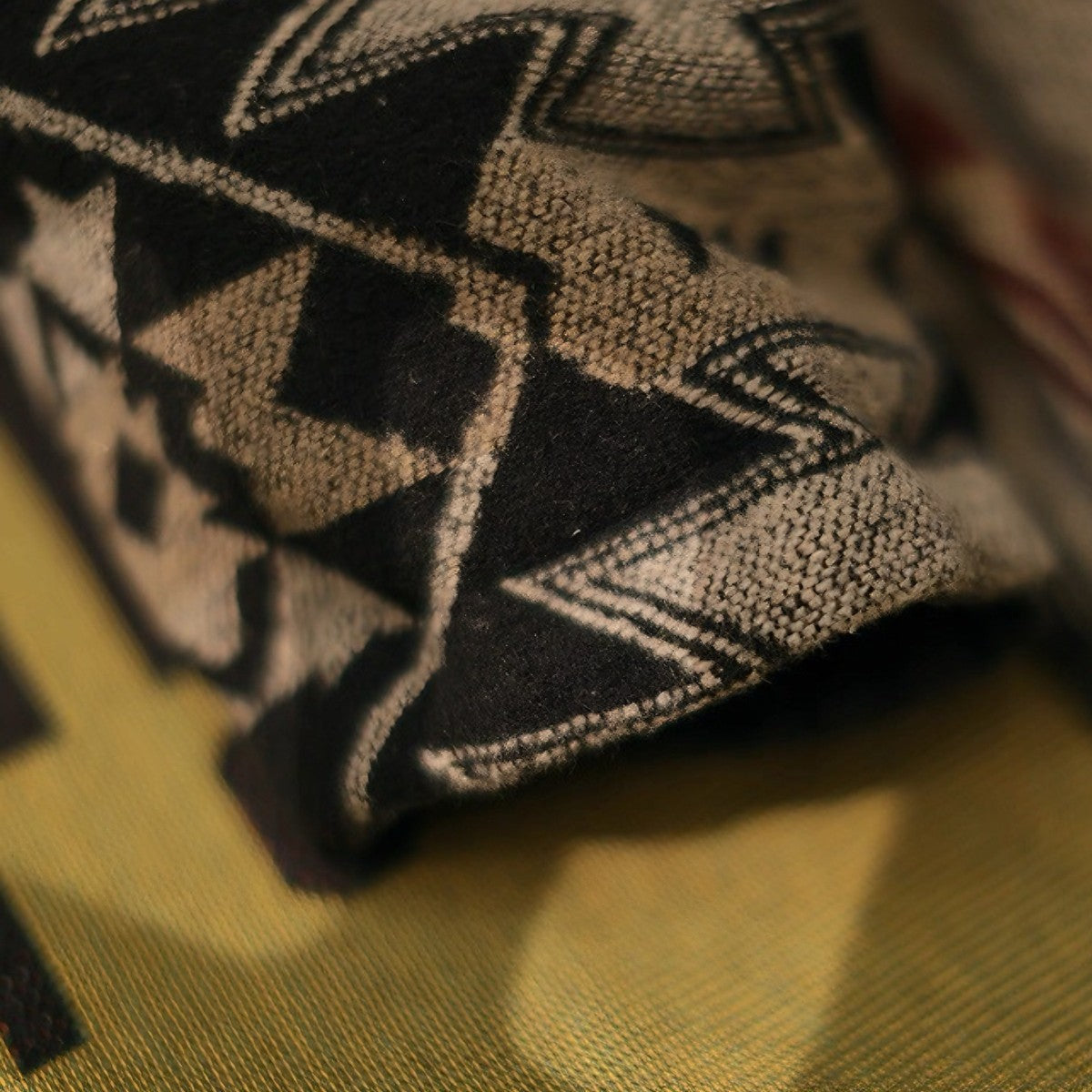 Detail shot of OROMEN KIMONO017 adjustable elastic waistband, vintage two-way kimono coat, grey cotton flannel