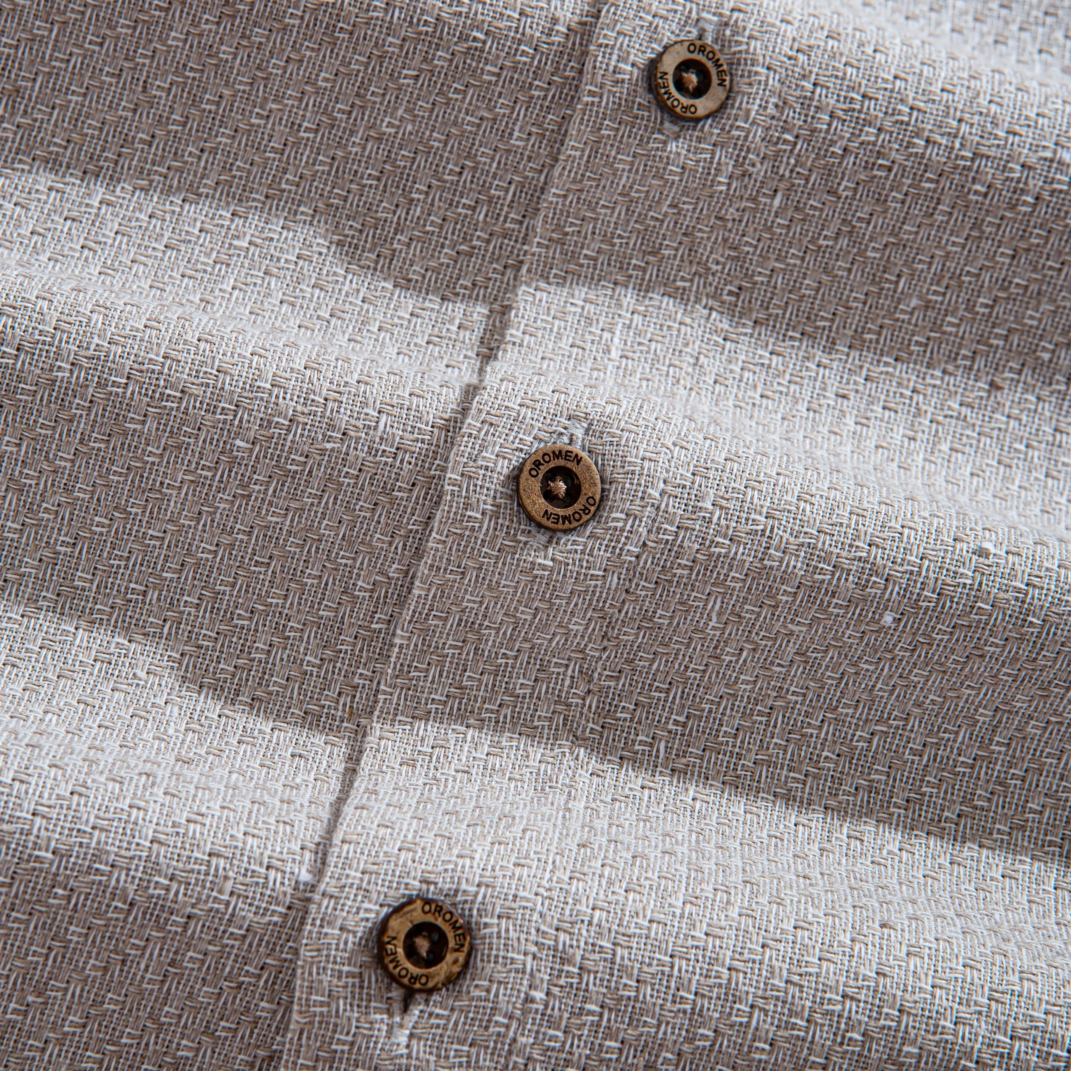 Natural coconut buttons detail - two-tone woven cotton linen shirt craftsmanship
