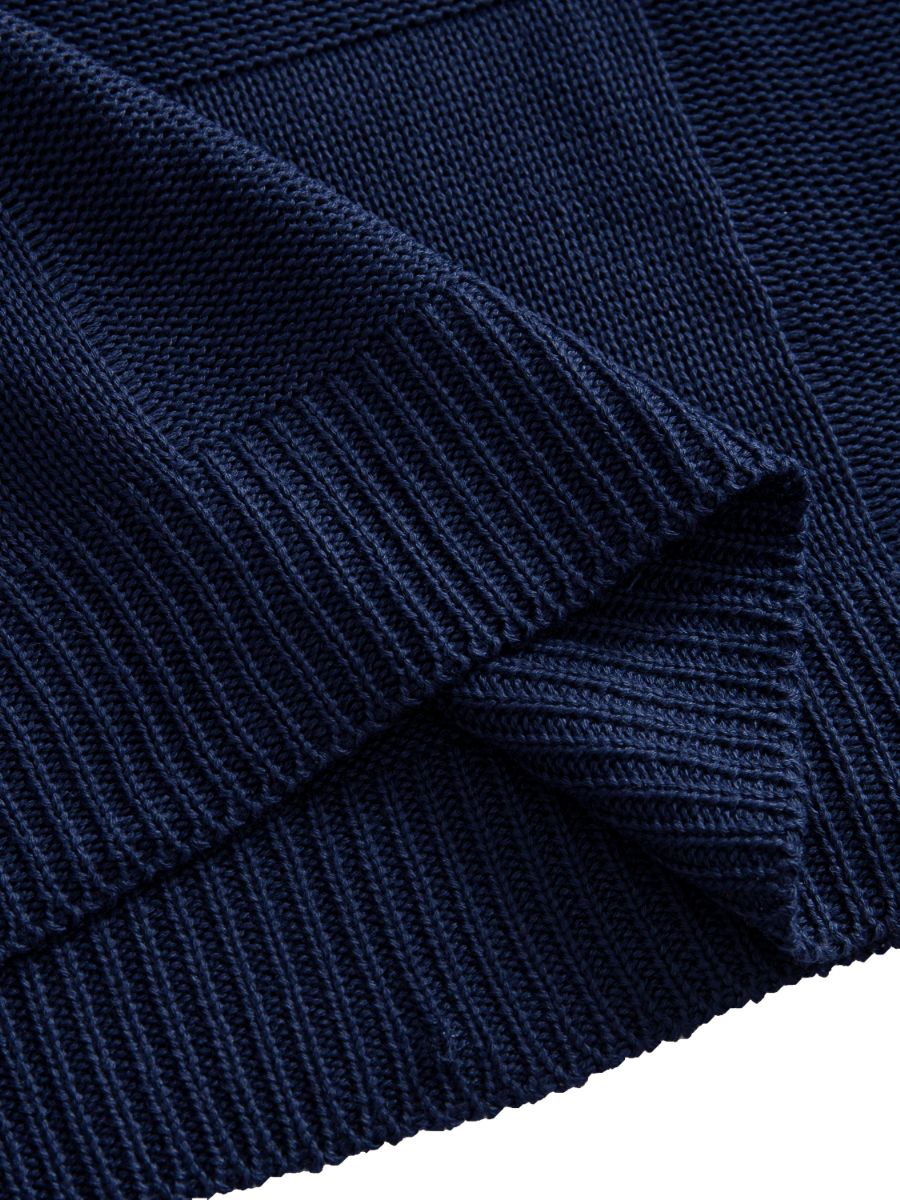 OROMEN Geometric Block Textured Sweater hem detail showing clean ribbed trim and textured weave