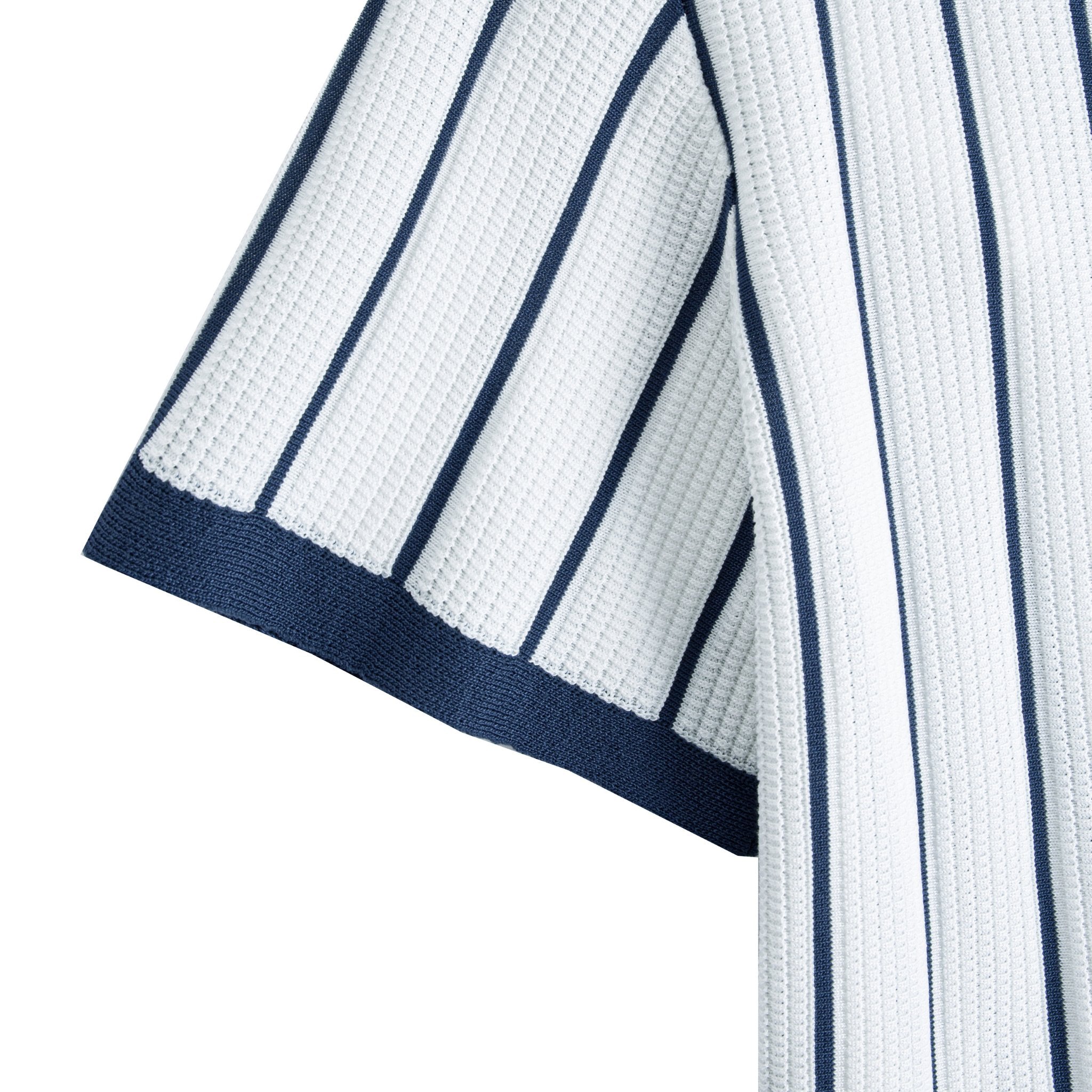 OROMEN Knit Polo Shirt – Outfit Styling Shot