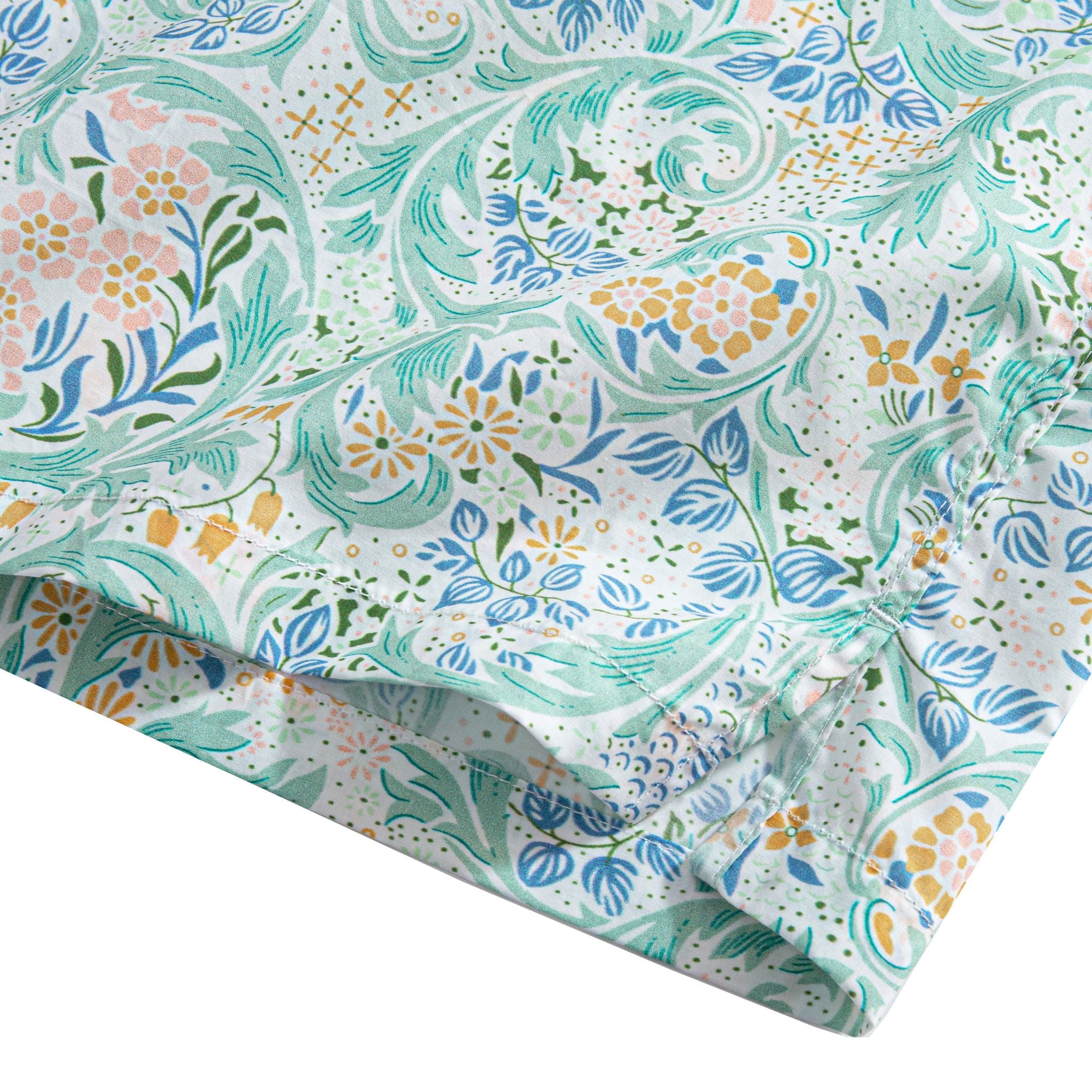 OROMEN Rococo Bloom Hawaiian shirt – side vent and double needle stitching detail with Baroque floral scroll print