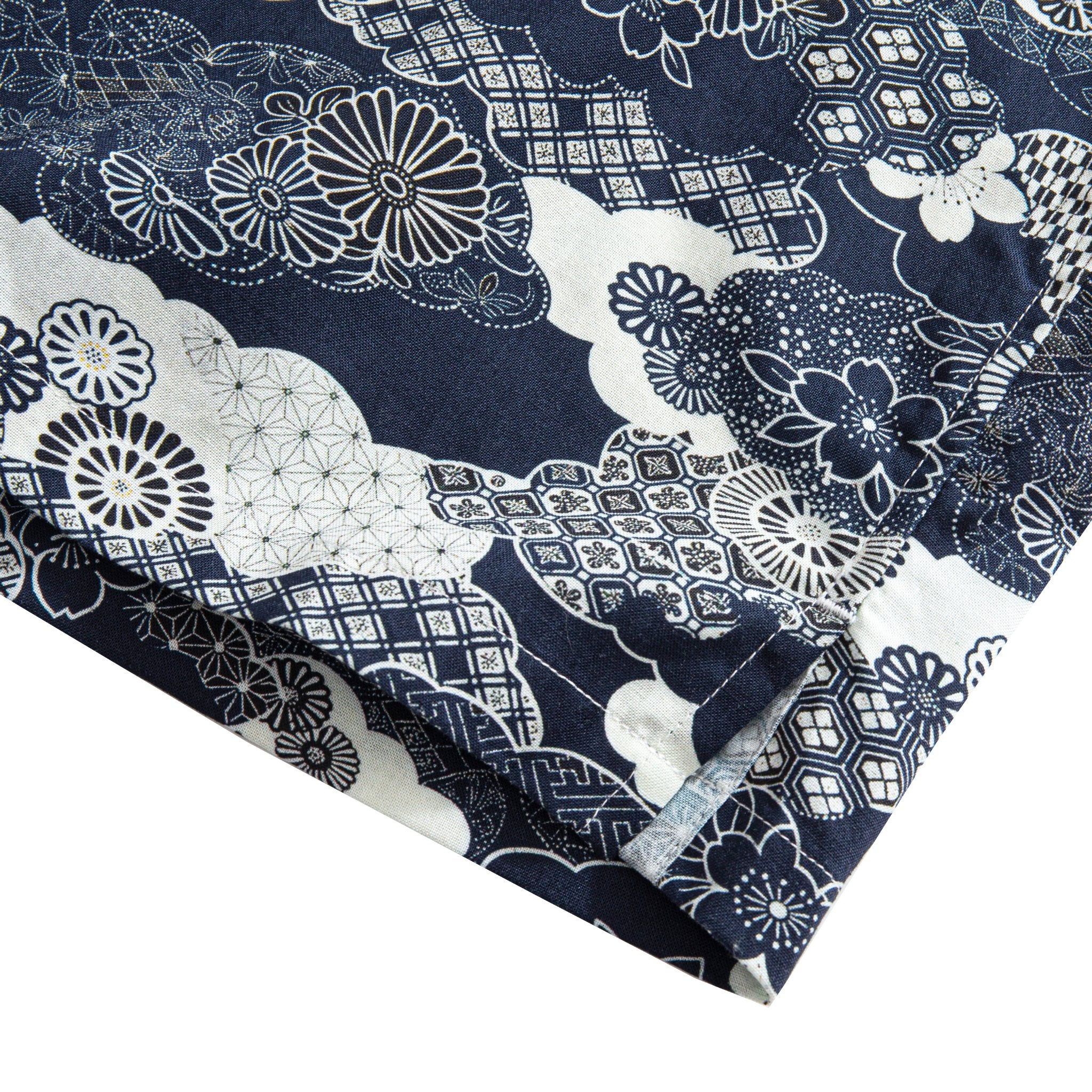 OROMEN Seigaiha Asanoha Sakura shirt collar and button detail close-up