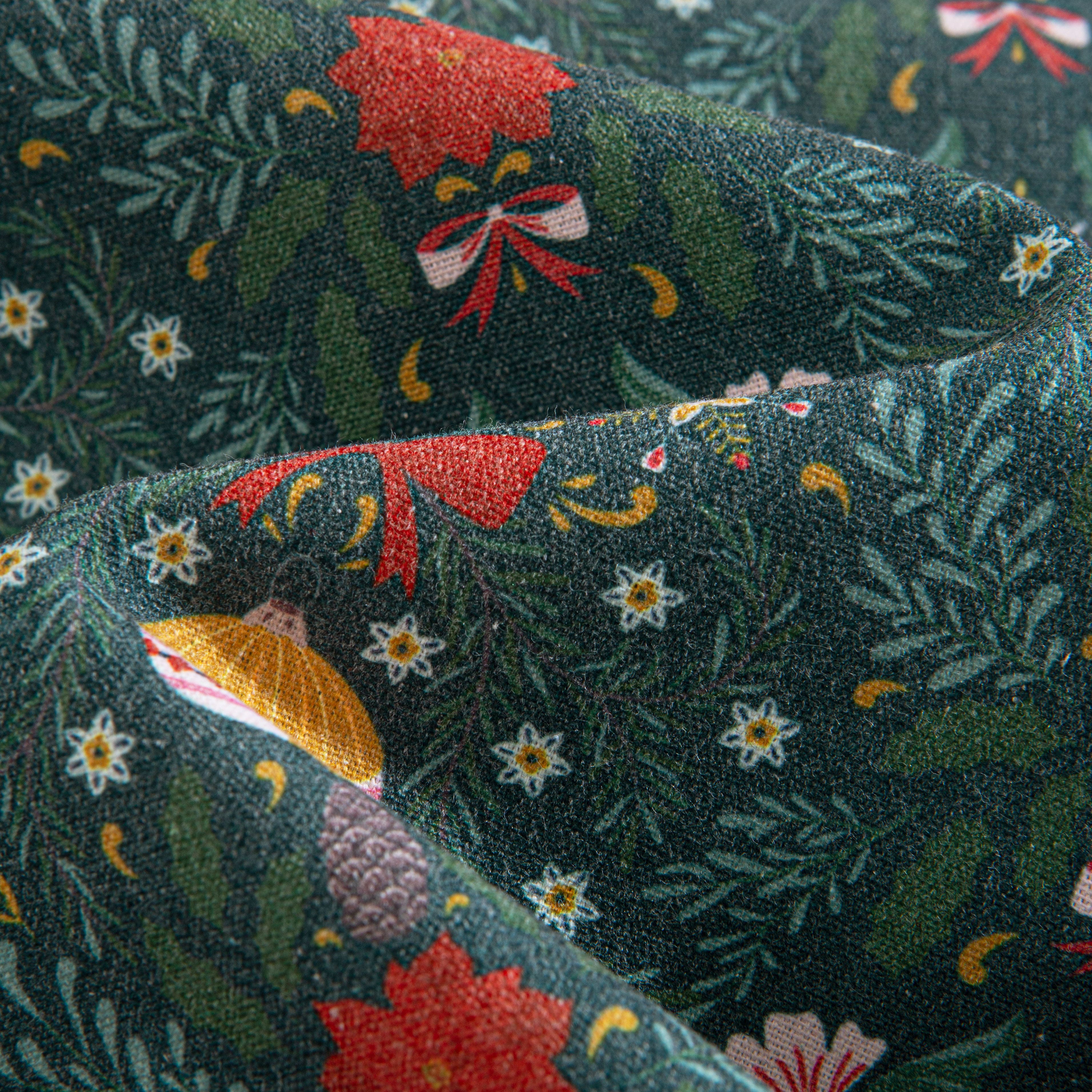 100% Cotton Fabric Texture Detail – OROMEN Christmas Ambiance Patchwork Shirt