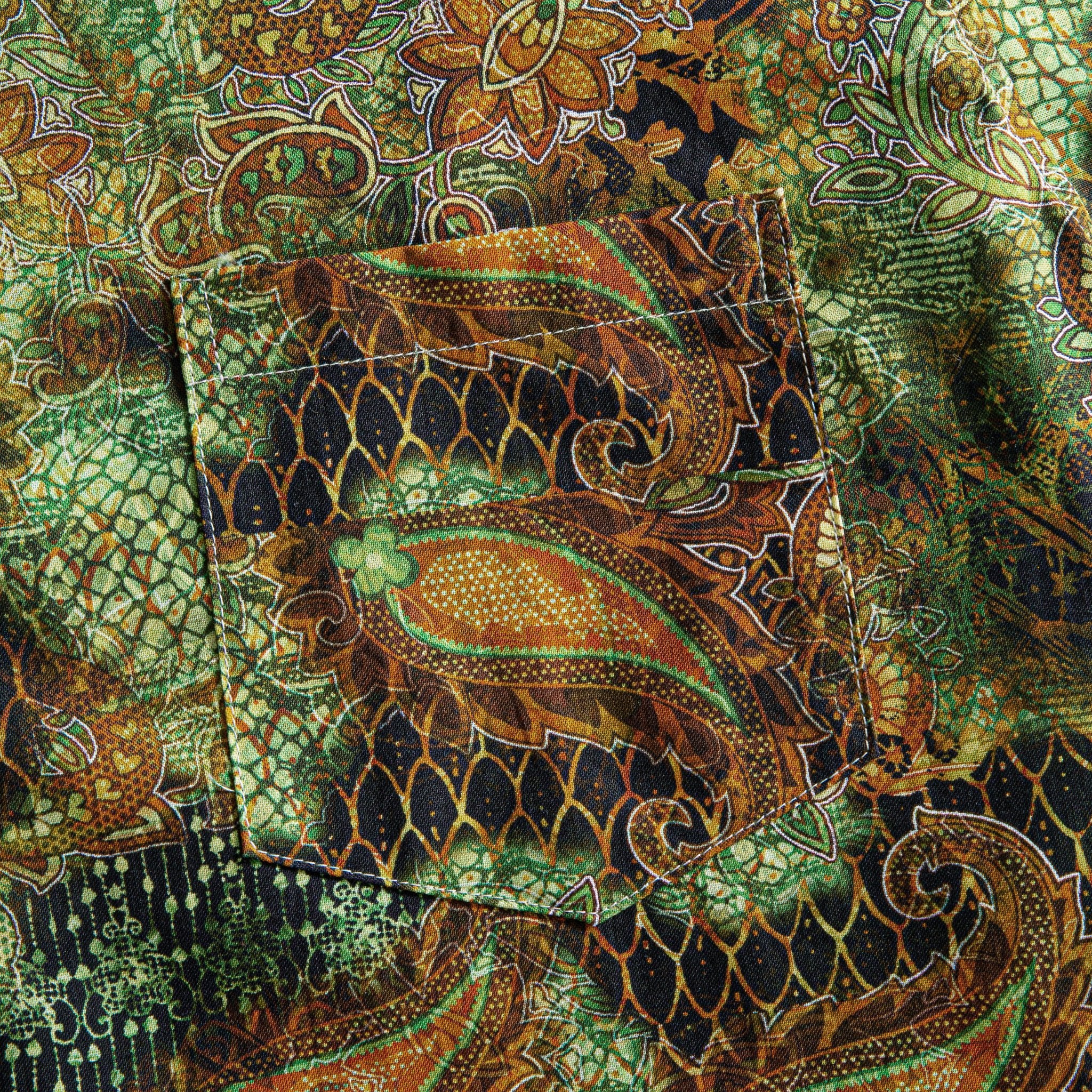 Chest Pocket Detail – OROMEN 70s Vintage Paisley Print – Olive Gold Caramel