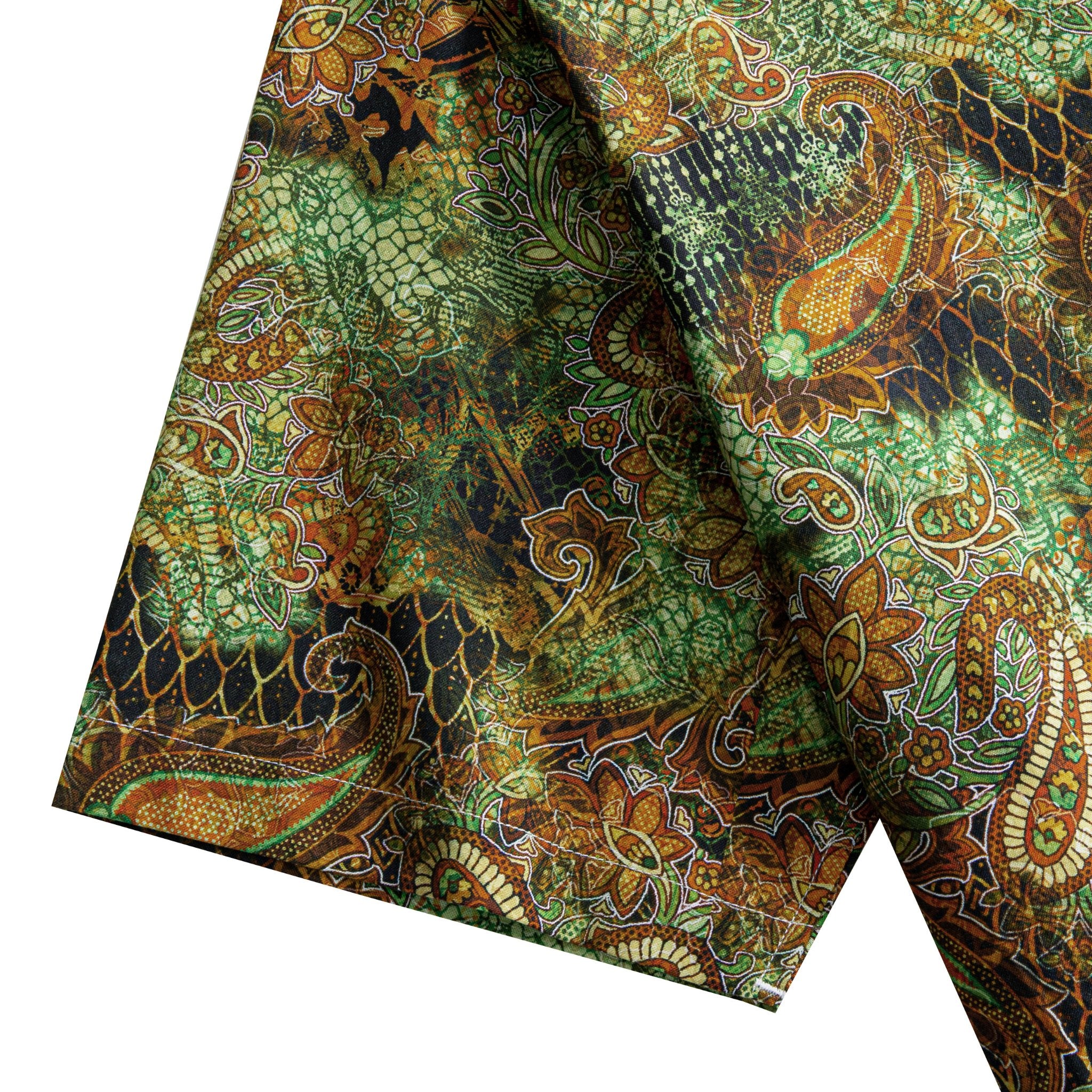 Hem Detail – OROMEN 70s Vintage Paisley Hawaiian Shirt – All-Over Print Texture