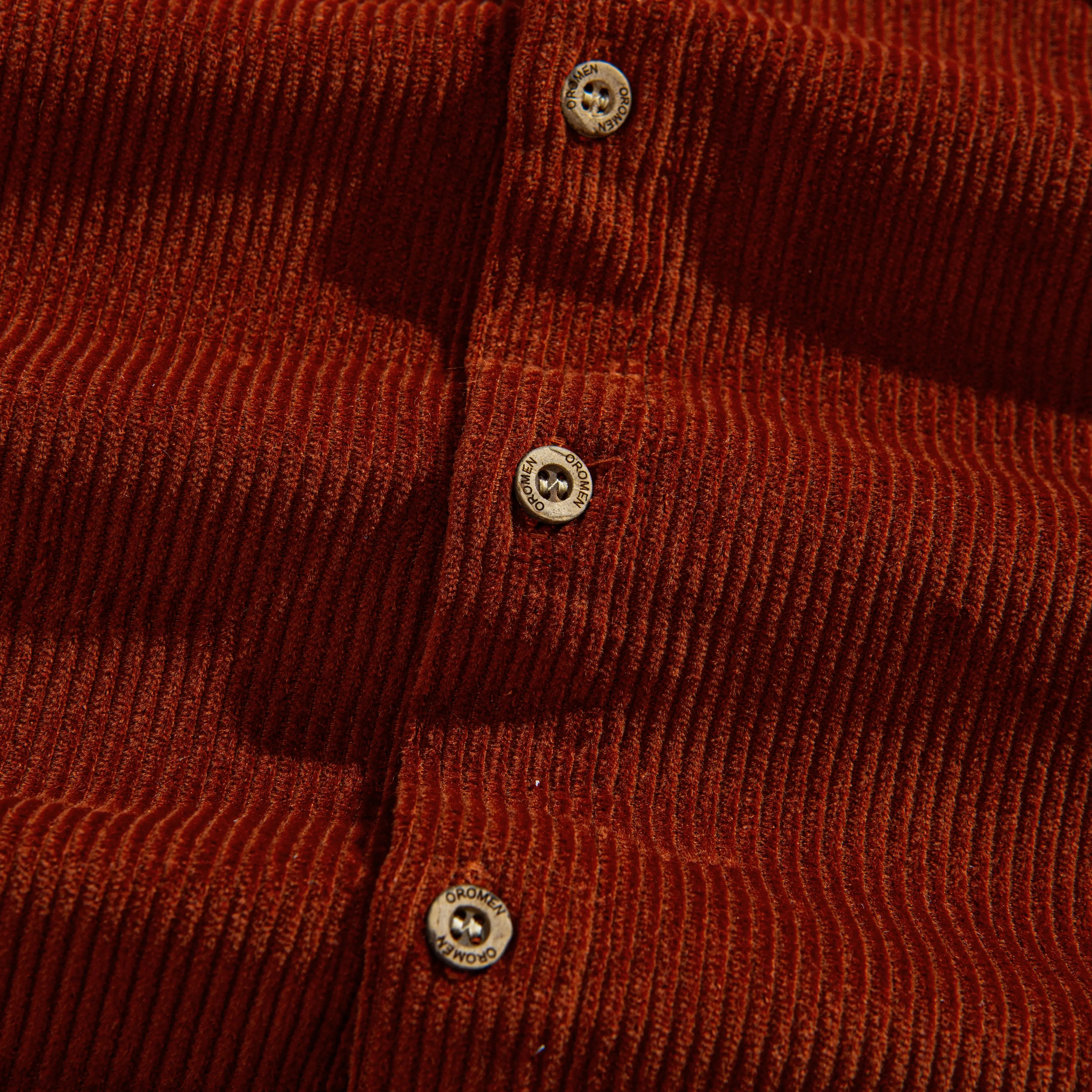 Natural Coconut Buttons Close-Up on OROMEN Vintage Burgundy Cotton Corduroy Shirt