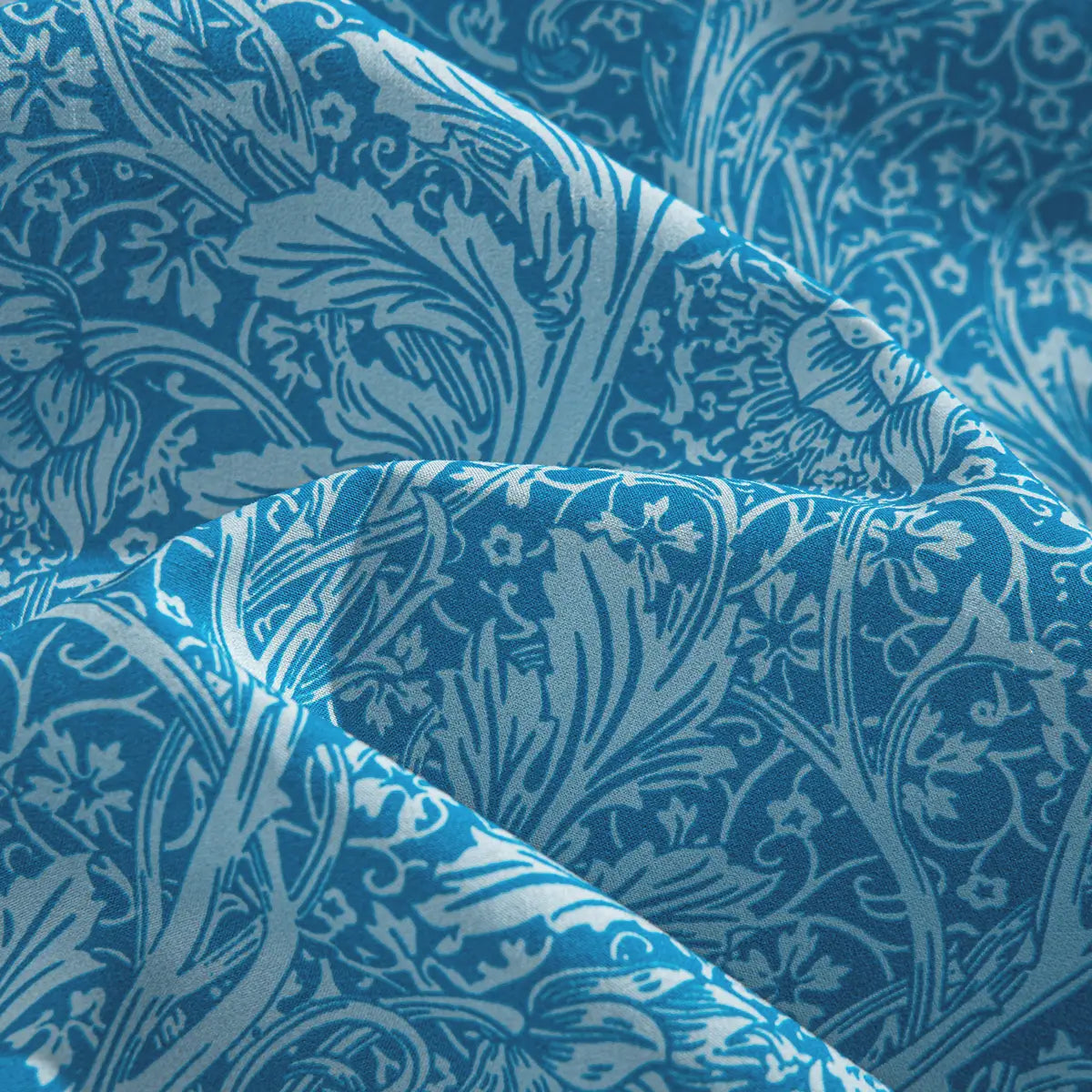 OROMEN Acanthus Leaves Aloha Shirt in Blue – Texture Detail
