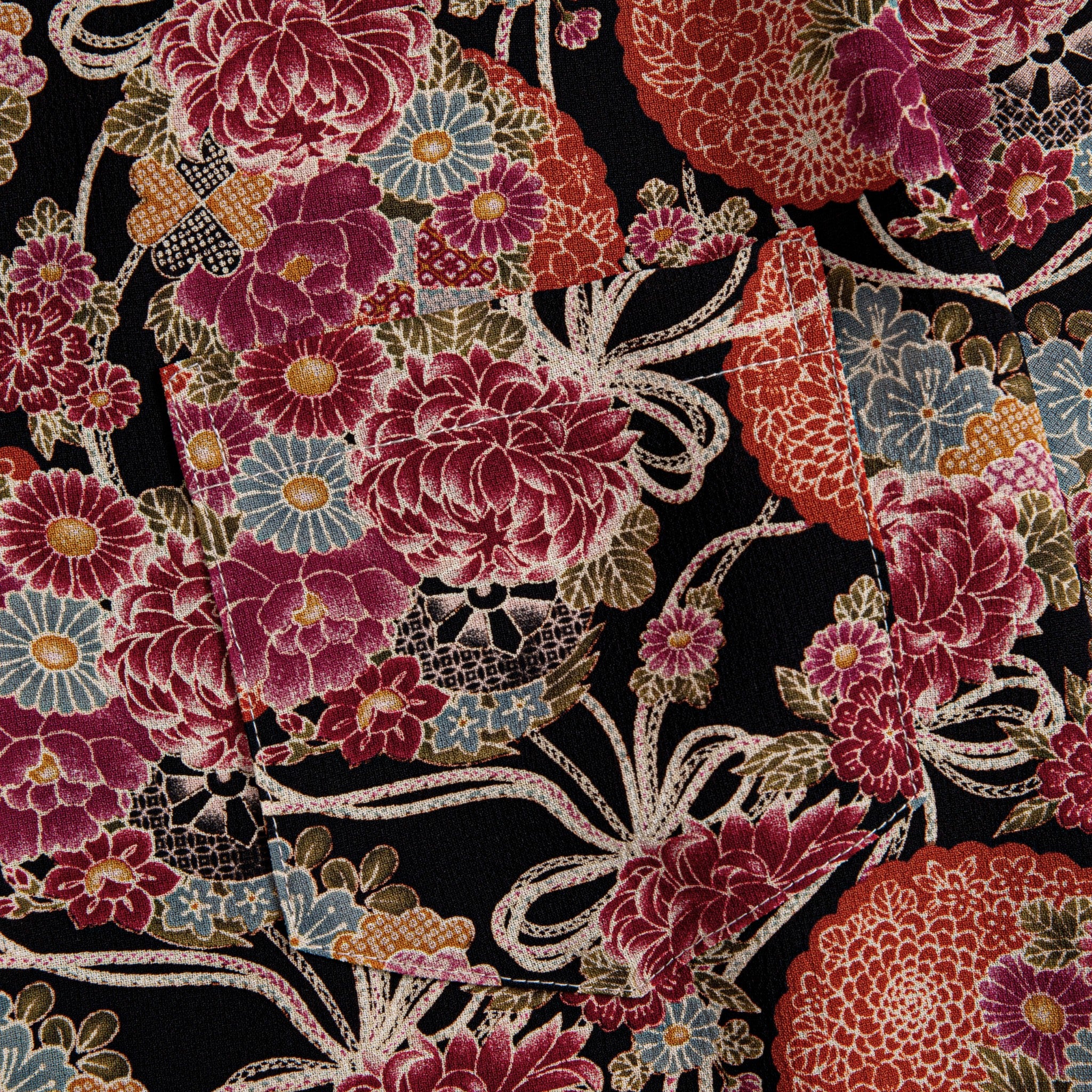 OROMEN Chrysanthemums shirt styled look - Japanese floral cotton design