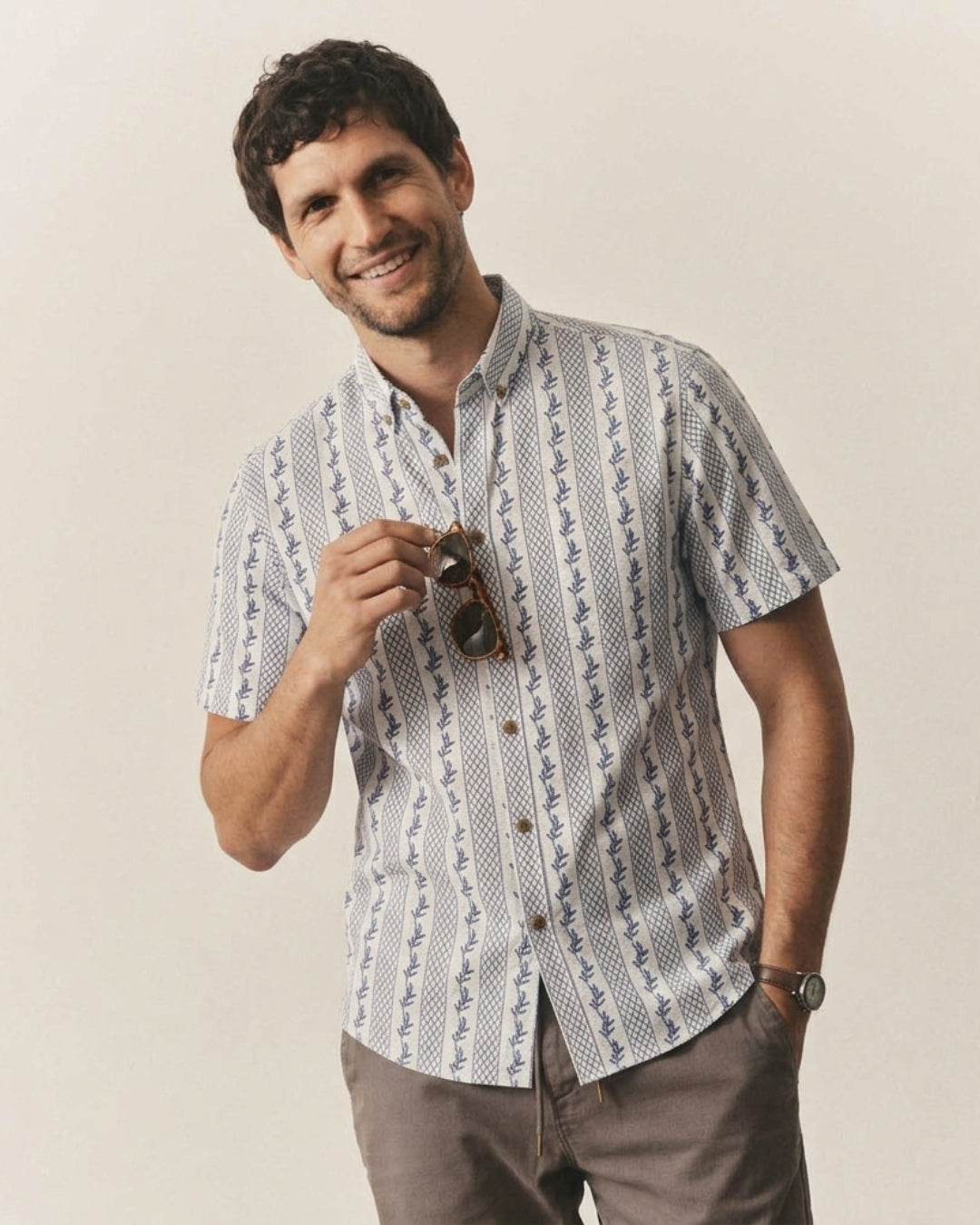 OROMEN Embroidered Shirt – Model Shot
