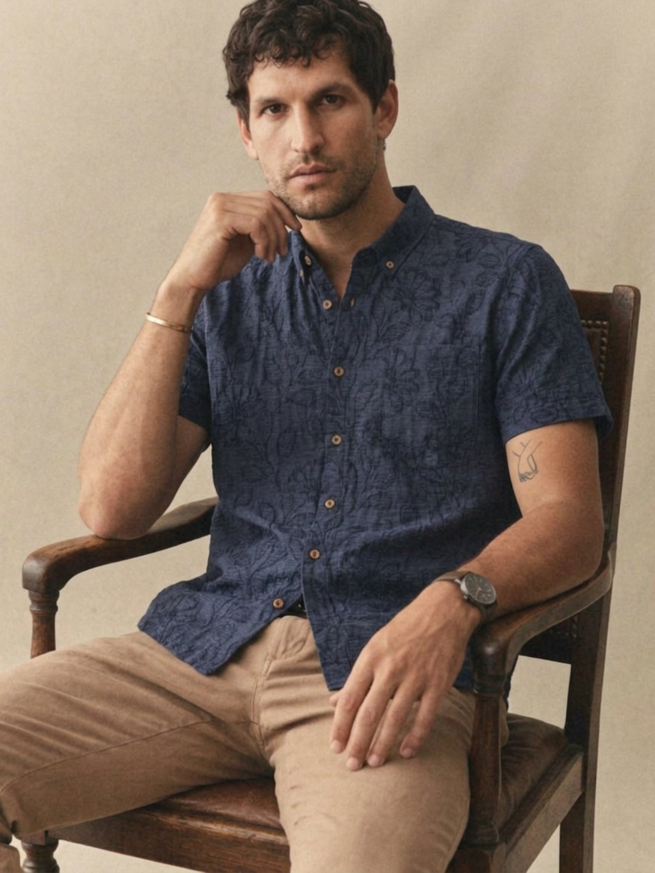 OROMEN Jack Jacquard Shirt – Model Shot
