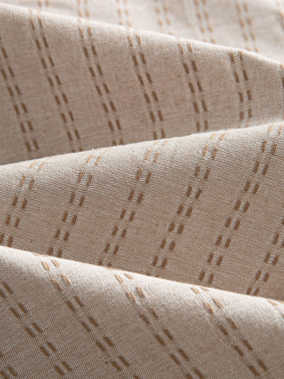 OROMEN Sashiko Stripe Cotton Shirt fabric detail highlighting 100% cotton vertical sashiko texture