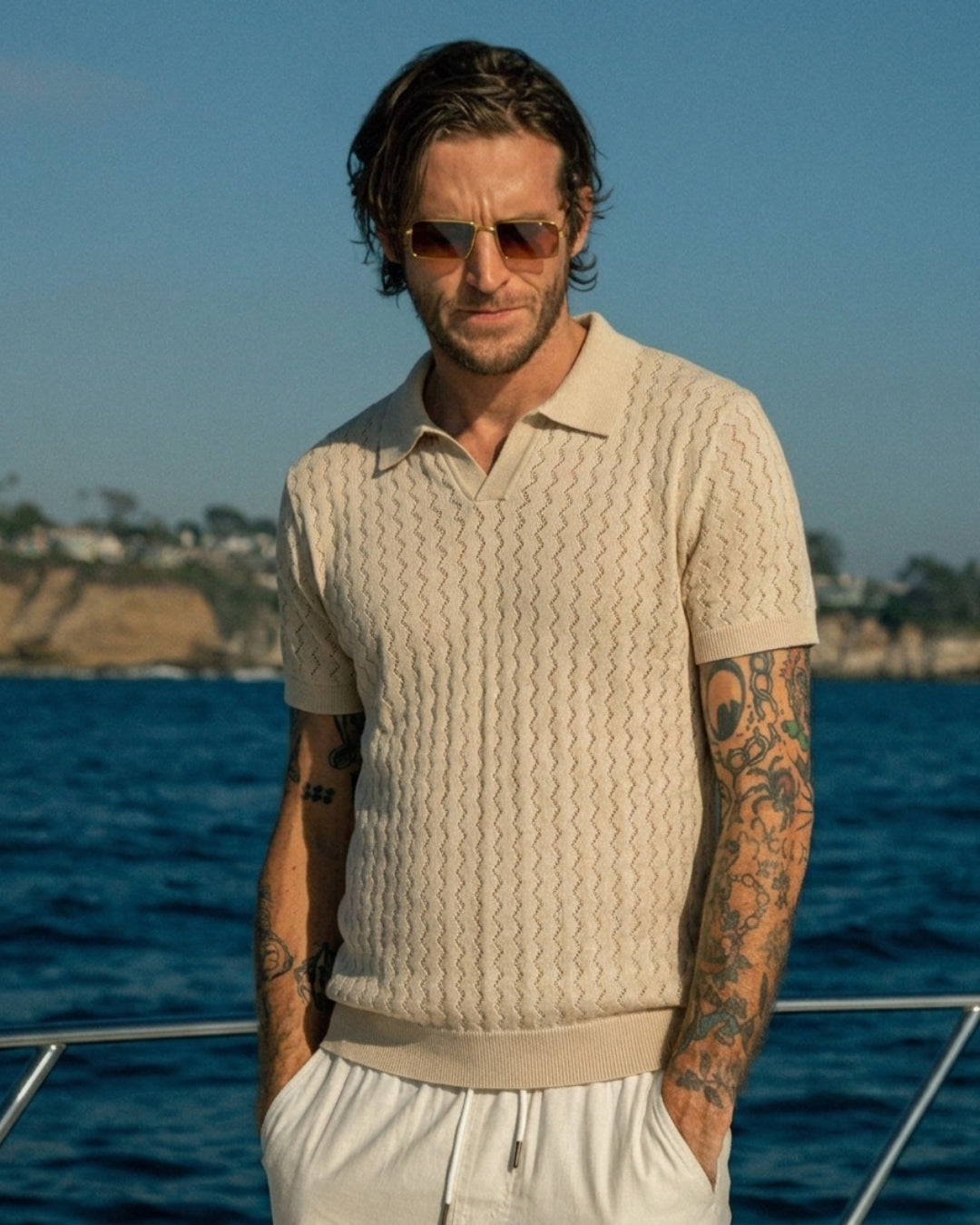 OROMEN Zigzag Hollow Knitted Polo Shirt in Beige – Model