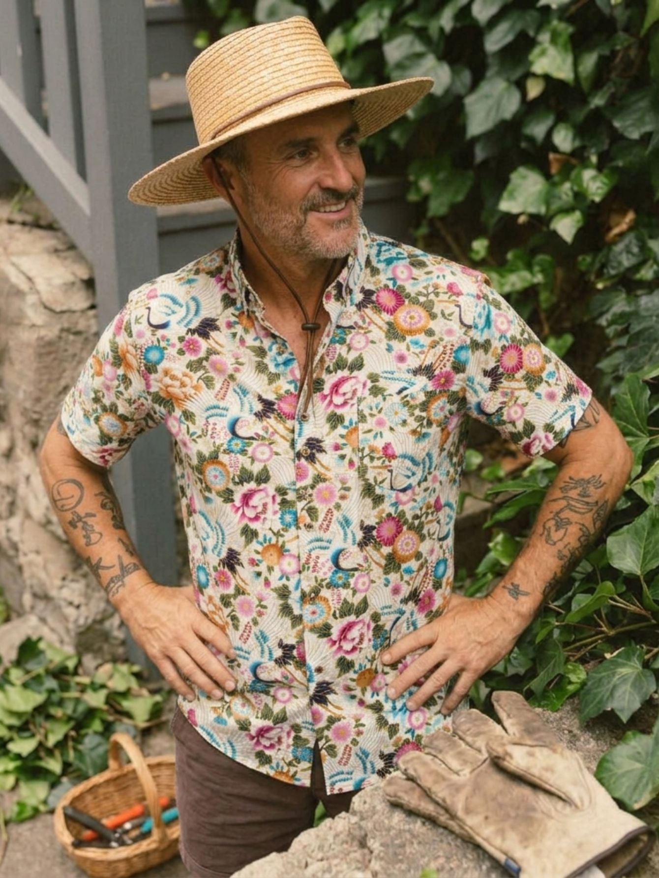 OROMEN Men's Japanese Crane and Floral Pattern Hawaiian Shirt - Off-White Pure Cotton  Model Image 