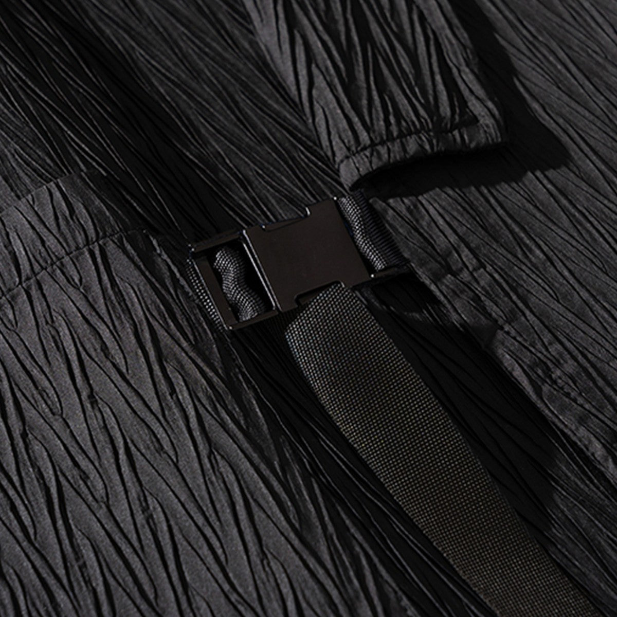 Pleated Cotton Fabric Close-Up - Yamamoto Haori Distinctive Wrinkled Texture