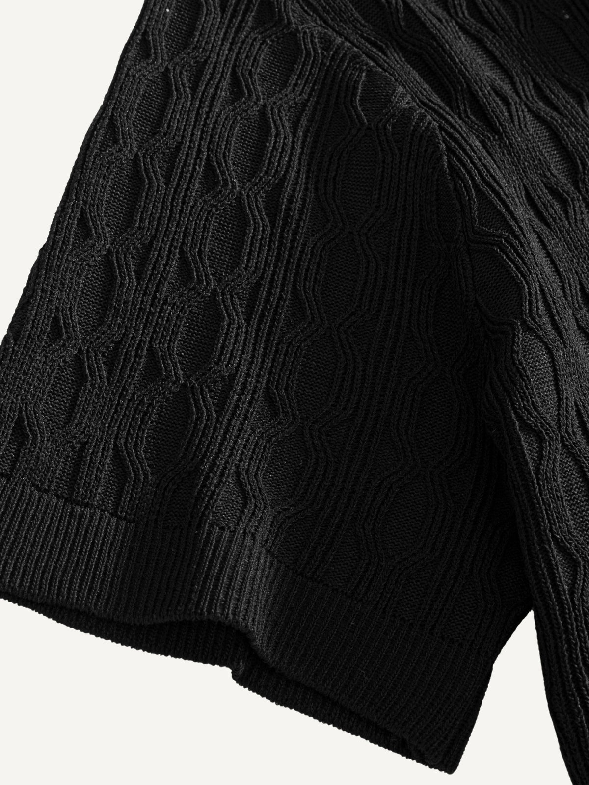 Ribbed sleeve cuff detail on OROMEN Wave Jacquard Knit Polo