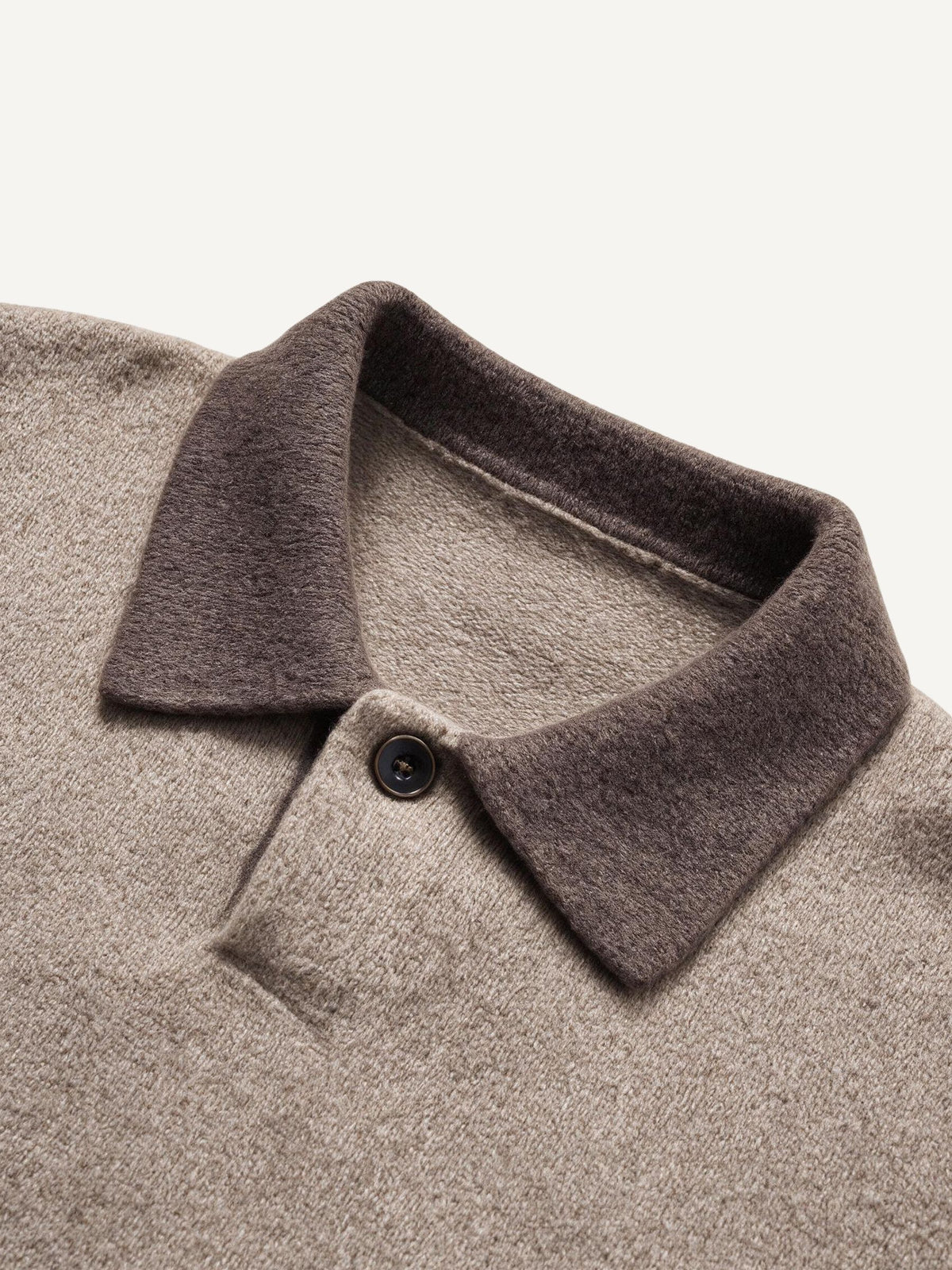 Contrast polo collar and single-button placket detail of OROMEN Contrast Collar Knitted Sweater